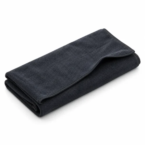 Toalla de microfibra negra de 40 × 75 cm doblada